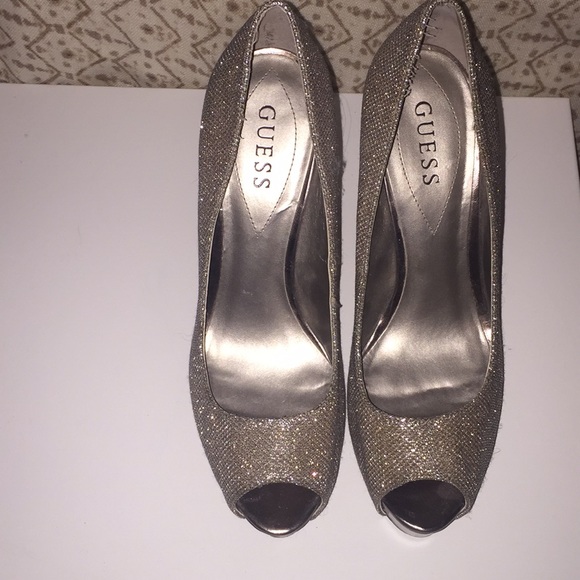 Guess 4inch platform high heels, silver woven. - Picture 2 of 4
